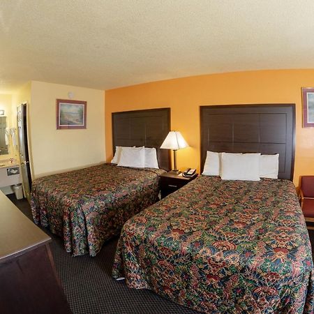 Knights Inn - Chanute Ngoại thất bức ảnh
