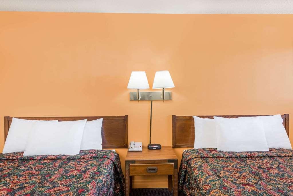 Knights Inn - Chanute Phòng bức ảnh