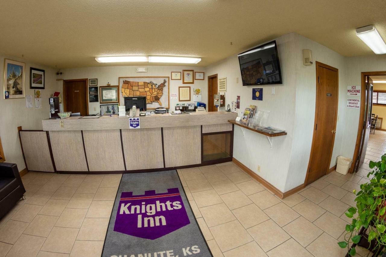 Knights Inn - Chanute Ngoại thất bức ảnh